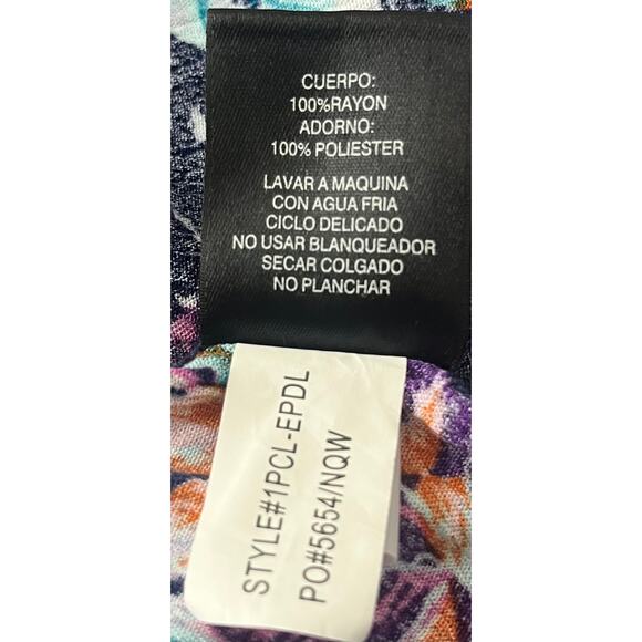 SIGNATURE STUDIO SHORT SLV PULL-OVER V-NECK BLOUSE, WOMENS, 1X, NAVY + MULTICOLR - Picture 12 of 12